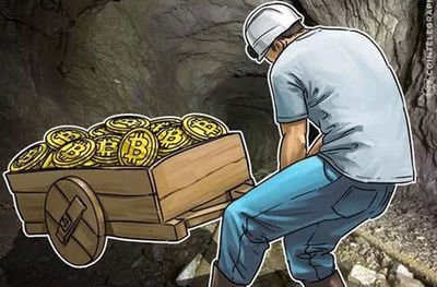 Solar-powered Bitcoin mining farm reducing operational costs